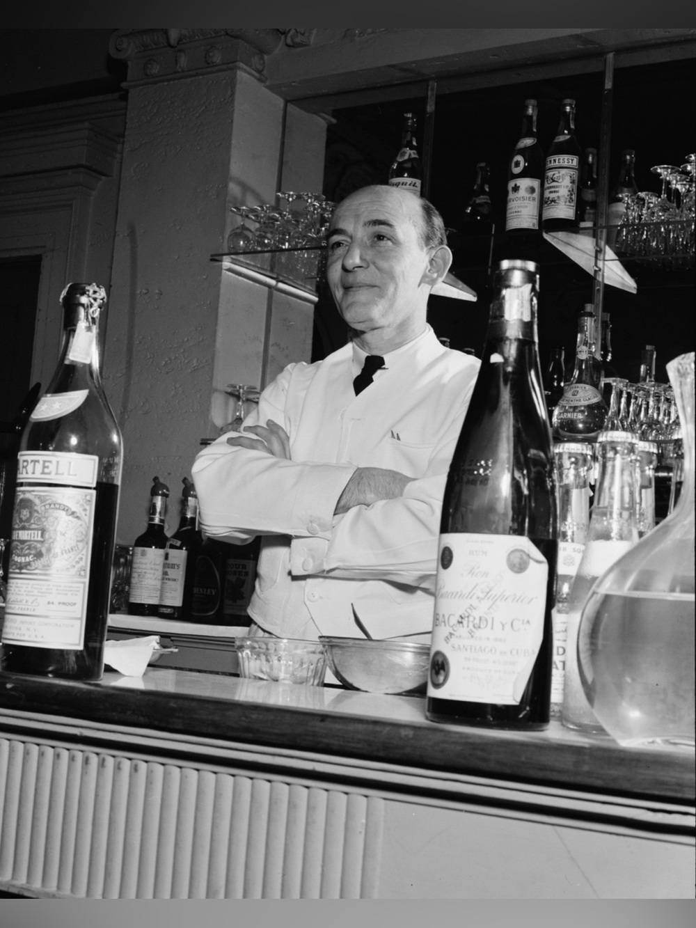 1947 New York Bartender Charles Tavern 8x10 Glossy Photo Print
